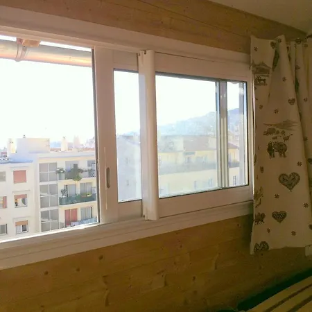 Triplex Vue Mer Montagne Belle Terrasse. Nice
