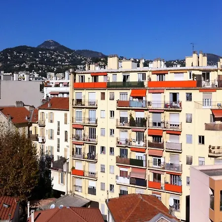 Triplex Vue Mer Montagne Belle Terrasse. Nice